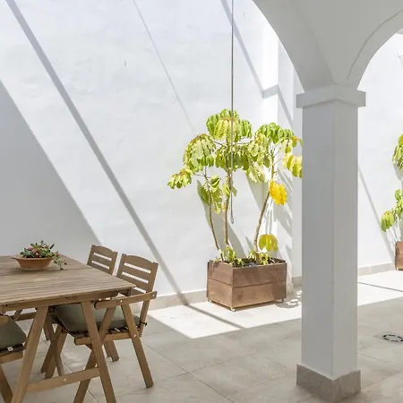 Precioso Con Chimenea Patio Solarium شقة